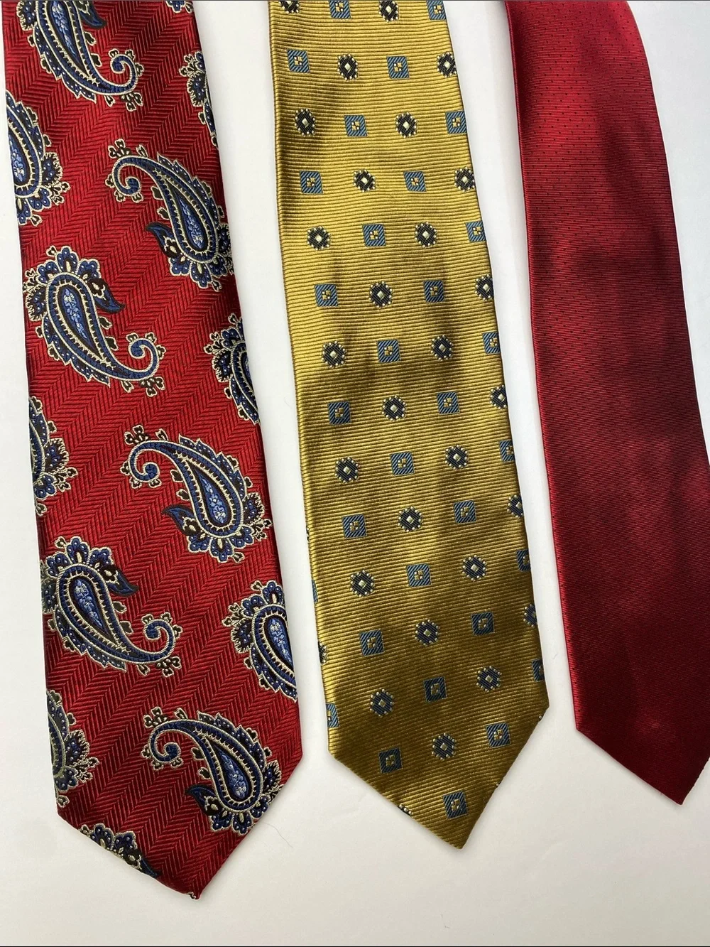 Jos A. Bank Three-Piece Men's Tie Lot/Bundle in Red and Gold